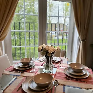  Apartment Gorgeous + Attentive Host + Free Parking United Kingdom